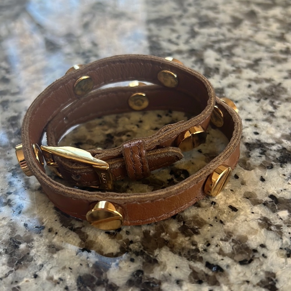 CC SKYE DOUBLE WRAP GOLD SCREW BRACELET